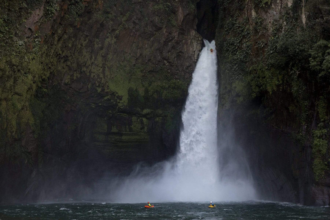 Big Banana - 128 feet of Kayaking Freefall in Mexico! - Dewerstone